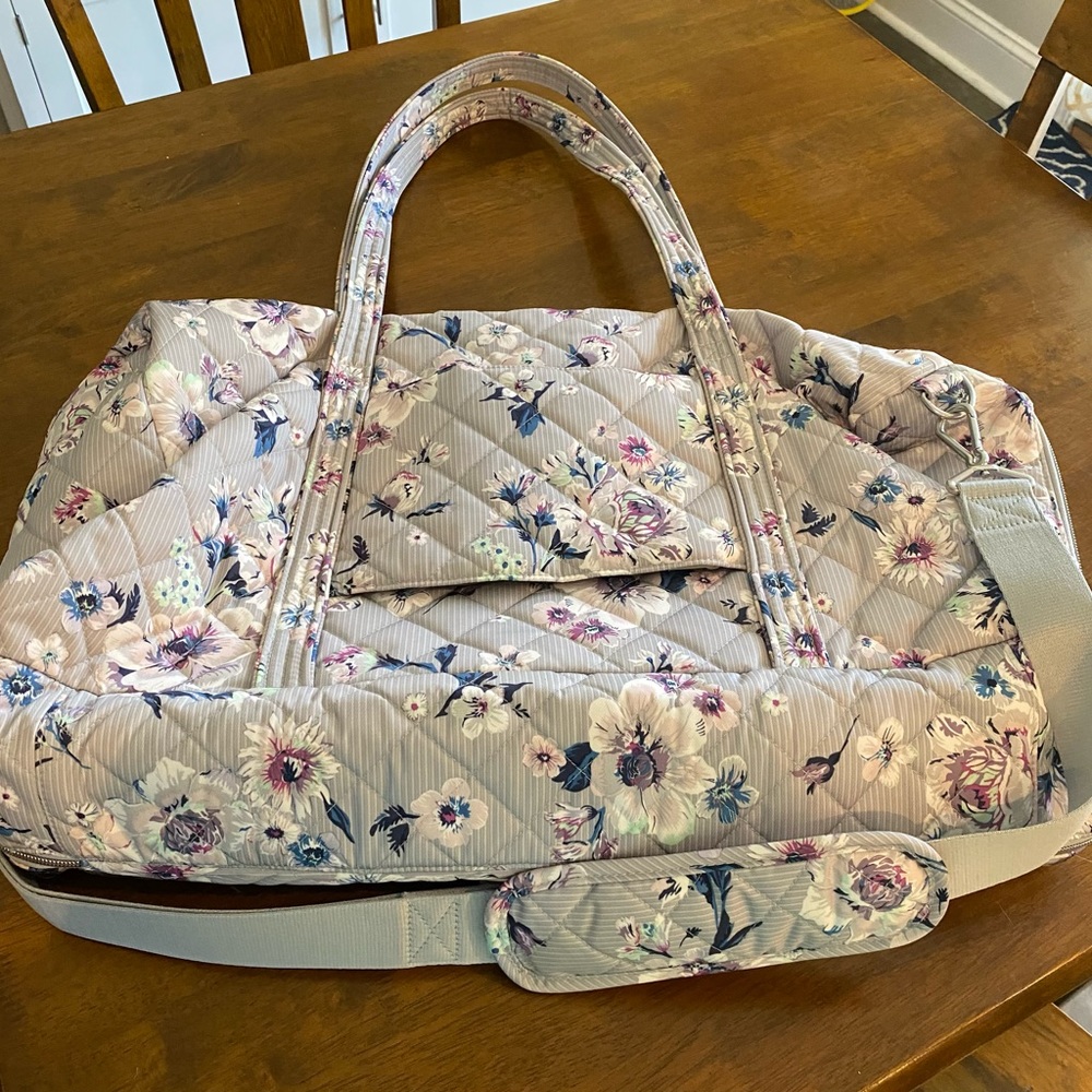 EUC Vera Bradley Lay Flat Travel Duffel - Park Stripe Used once.
